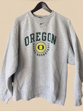 Gorpcore Streetwear Vintage Nike Oregon Ducks Crewneck Center Swoosh Gray S